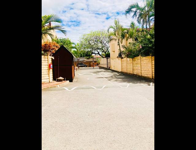 3 BEDROOM DUPLEX FOR SALE IN MONTCLAIR